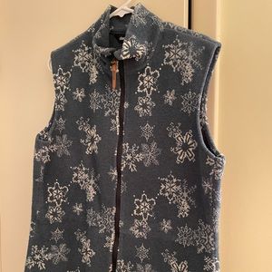 Fleece snowflake vest